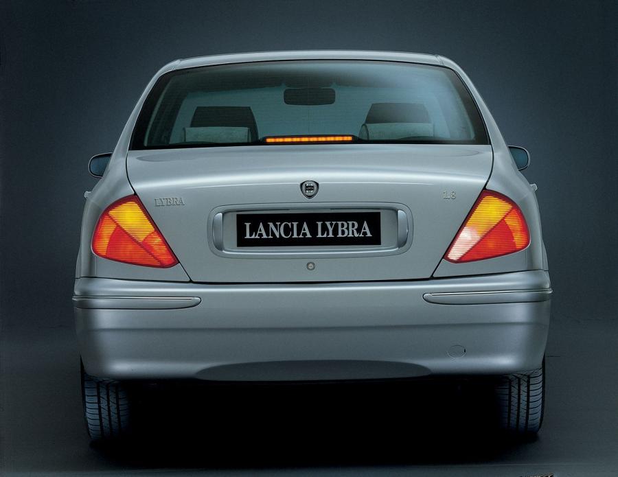  Lancia Lybra 1999 года  (фото 25 из 67)